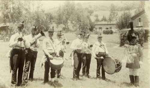 Visitors at the Blithedale Hotel, Mill Valley, circa 1889 [photograph]