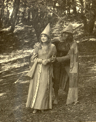 Actors in the Mountain Play's 1922 production of The Pied Piper, on Mount Tamalpais [photograph]