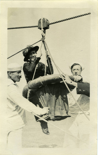 Aerial rescue demonstration at the 1915 Panama-Pacific International Exposition [photograph]