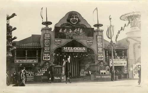 Melodia, on The Zone, at the 1915 Panama-Pacific International Exposition [photograph]
