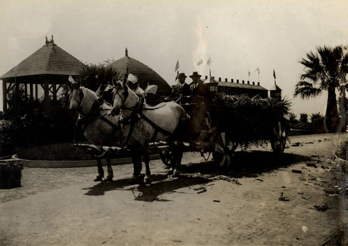 A horse-drawn cart from San Quentin State Prison, decorated as part of a parade in San Rafael, Marin County, California, 1910 [photograph]