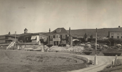 The Dr. Leo Stanley, Warden Scott Smith, and Mark Noon residences at San Quentin State Prison, Marin County, California, circa 1915 [photograph]