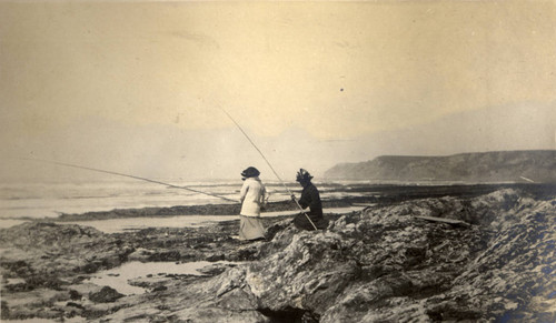 Una Boyle and her mother Edith fishing on Duxbury Reef, near Bolinas, California, March 1913 [photograph]