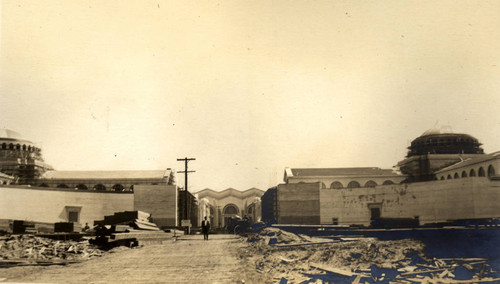 Early construction of the 1915 Panama Pacific International Exposition, taken April 1914 [photograph]