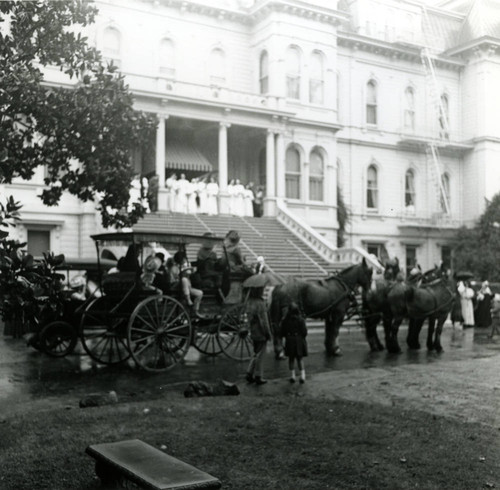 The relocation of San Domenico School for Girls, from the Dominican campus in San Rafael, to the new location in Sleepy Hollow, December 11, 1965 [photograph]