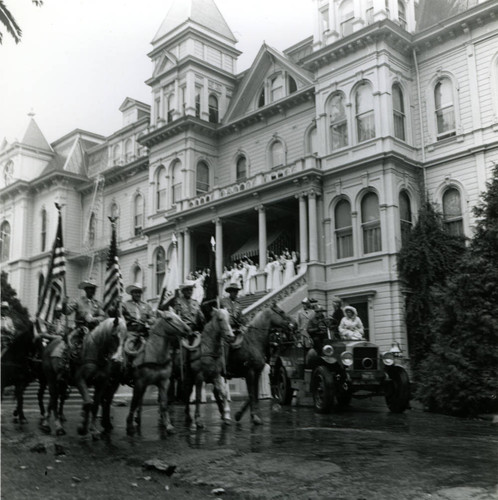 The relocation of San Domenico School for Girls, from the Dominican campus in San Rafael, to the new location in Sleepy Hollow, December 11, 1965 [photograph]