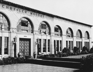 Exterior view of the Chrysler Motors Building in Los Angeles, 1920-1930