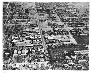 Aerial view of Fox Studios, at the corner of Western Avenue and Sunset Boulevard, ca.1918