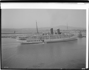 Steamship S.S. Yale entering Los Angeles Harbor, ca.1913