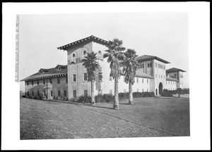 Exterior view of the offices of the Union stock yards, located in the Central Manufacturing District