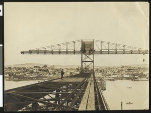 New cantilever crane at a Navy yard on Mare Island, Solano County, California, ca.1900