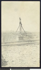 Pile driver used on the flume over King's River, ca.1910