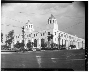 Exterior view of Terminal Annex Post Office, 1943