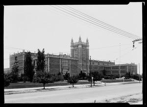 Exterior view of Los Angeles High School