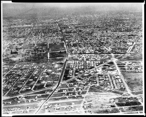 Aerial view looking east at the intersection of Wilshire Boulevard and San Vicente Boulevard, August 6, 1926