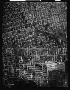 Aerial view of streets forming grids, Los Angeles