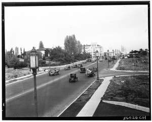 View of the intersection of Wilshire Boulevard and Crenshaw Boulevard, 1934