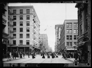 View of the intersection of Fourth Street and Broadway in Los Angeles looking east, ca.1918