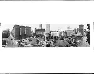 Panorama of Union Square in San Francisco, showing a park amidst highrise buildings, ca.1930-1939