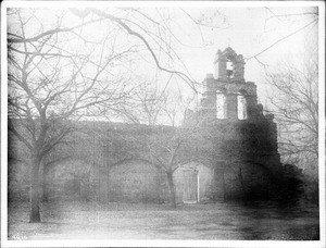 General view of Mission San Francisco de la España, San Antonio, Texas, ca.1900