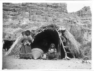 Two Havasupai Indian women in front of a native dwelling, Havasu Canyon, ca.1899