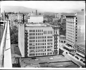 Panoramic view of Los Angeles from the Athletic building, on the corner of Olive Street and 7th Street, ca.1913