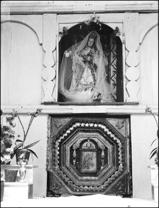 Panel side of the Altar of the Virgin at Mission Santa Cruz, New Mexico, ca.1900