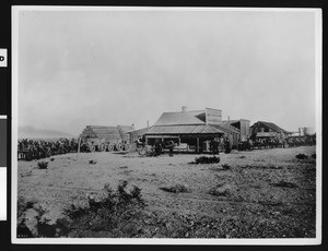 Desert supply station at Dagget before the railroad, showing D.E. Lott's transportation team arriving, San Bernardino, California, ca.1880