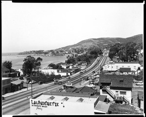 View of the Arch Bend Road section of Pacific Coast Highway in Laguna Beach, ca.1952