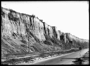 Cliffs at Santa Monica's Palisades Park from Pacific Coast Highway, ca.1910