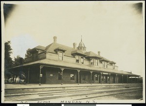 A view of N.P. Depot, showing railroad tracks, Mandan, North Dakota