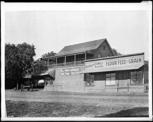 Hollywood Cash Grocery, the first grocery in Hollywood, on Sunset Boulevard, between Ivar Avenue and Vine Street, California, ca.1905