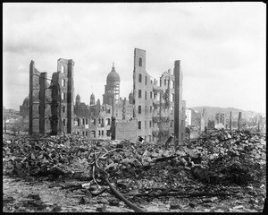 San Francisco earthquake damage, showing the City Hall Dome in the background, 1906