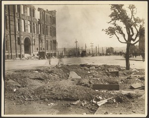 San Francisco earthquake damage, showing a sewer-pipe blown up, 1906