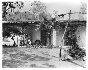 D.B. Wilson residence between El Molino Viejo and the Huntington Library, ca.1900