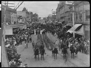 Street parade in Oregon City, Oregon