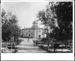 Exterior view of the Chautaqua Auditorium at Redondo Beach, ca.1900