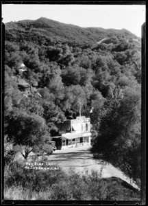 Exterior view of the Outside Inn in Topanga Canyon, ca.1915