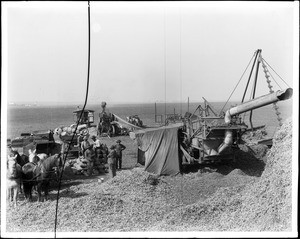 Bean threshing operation on the Centinela Ranch, 1903