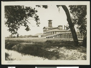 Exterior view of Pacific Sugar Factory, 1900-1940