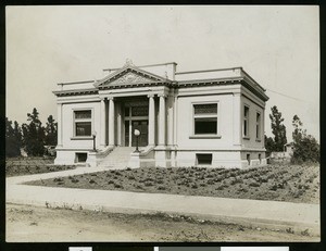 Exterior view of the Covina Public Library, Covina, ca.1908