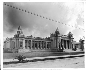 Exterior view of the Court House in Riverside, ca.1910