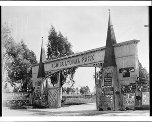 Wesley Avenue entrance into Agricultural Park, ca.1910