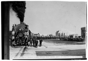 Trainload of General Petroleum Company gasoline leaving the Los Angeles refinery for Oakland