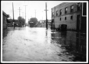 Floodwater at the intersection of Washington and Burlington Street, 1932