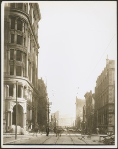 San Francisco earthquake damage, showing the Mutual Life Building amidst the ruins of Kearney Street, 1906