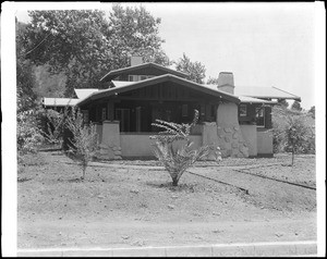 Residence near Cahuenga Pass, Hollywood, ca.1907