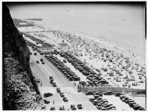 Birdseye view of a busy stretch of the Pacific Coast Highway between Malibu and Santa Monica