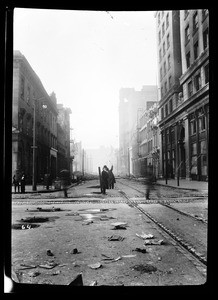 View of California Street and Montgomery Street, showing earthquake damage, San Francisco