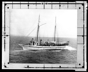 Exterior profile view of a schooner at sea, ca.1900-1910